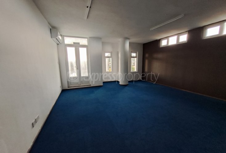 Office - 150 m²