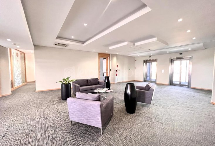 Office - 335 m²