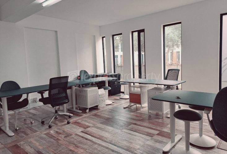 Office - 37 m²