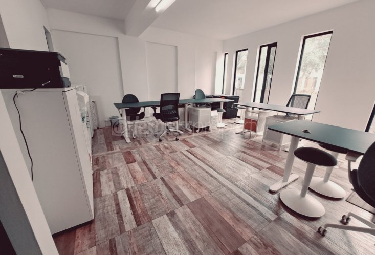 Office - 37 m²