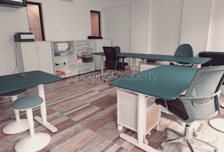 Office - 37 m²