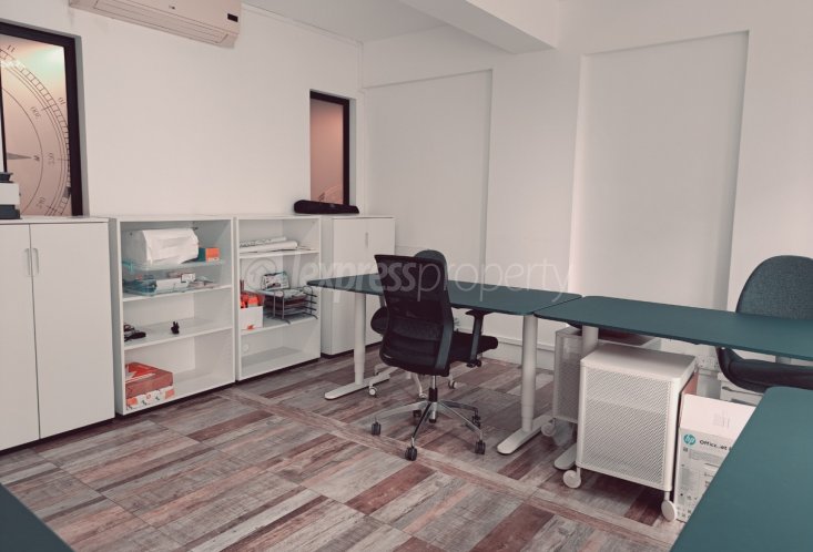 Office - 37 m²