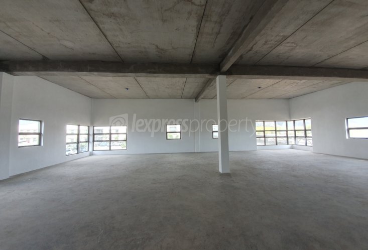 Office - 451 m²