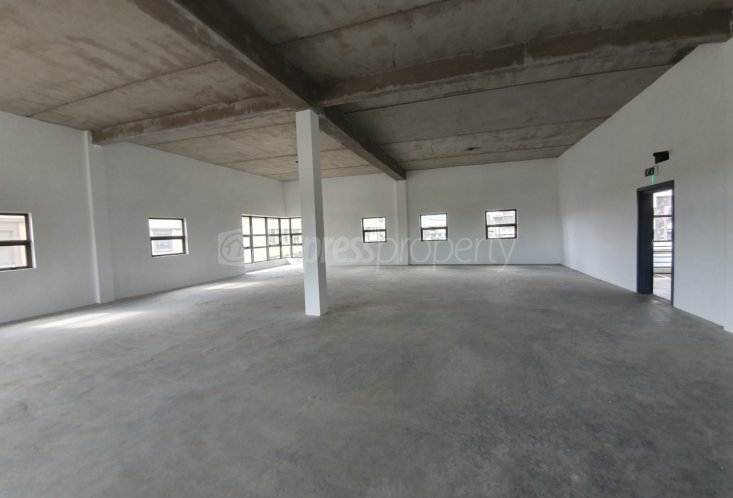 Office - 451 m²