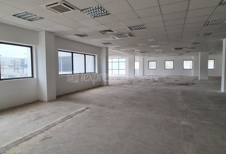 Office - 750 m²