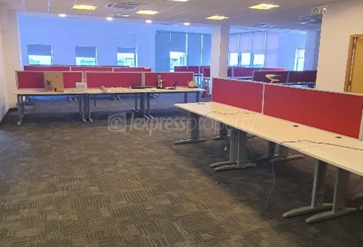 Office - 750 m²