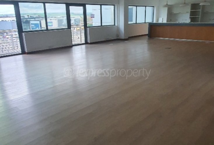 Office - 750 m²