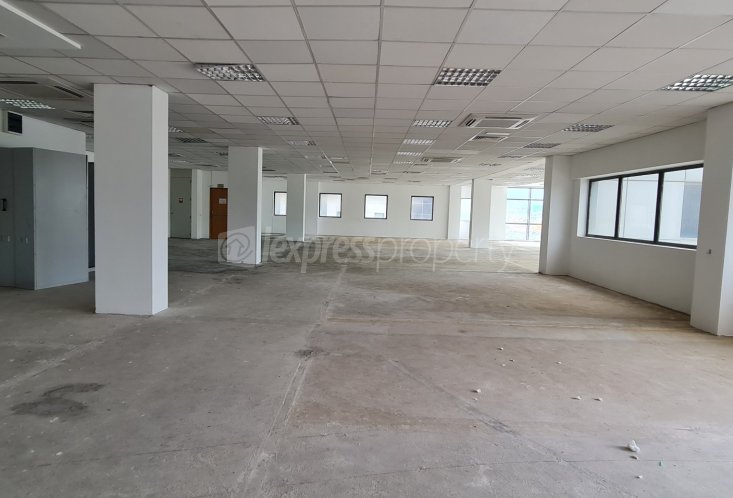 Office - 750 m²