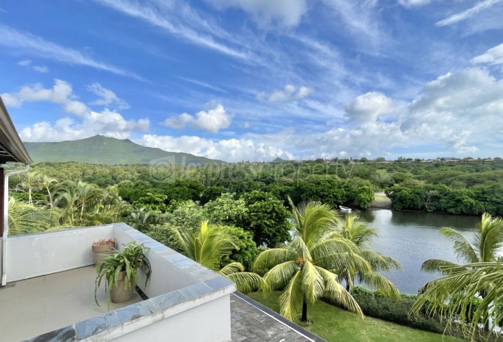 Penthouse - 2 Bedrooms - 168 m²