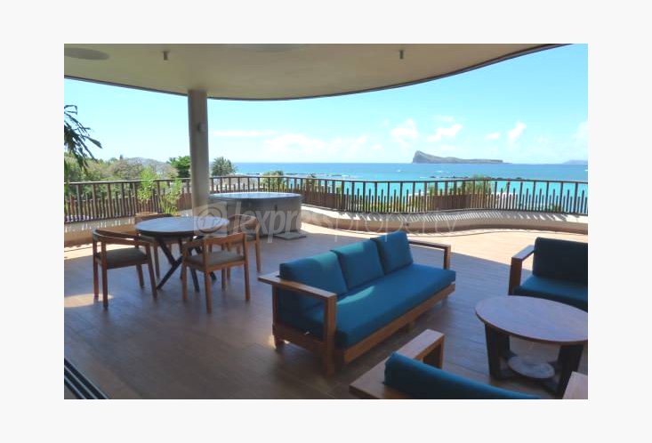 Penthouse - 3 Bedrooms - 328 m²