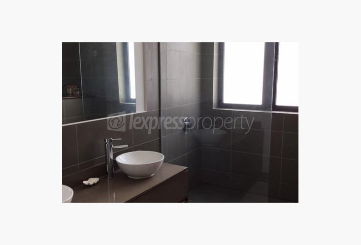 Penthouse - 4 Bedrooms - 240 m²