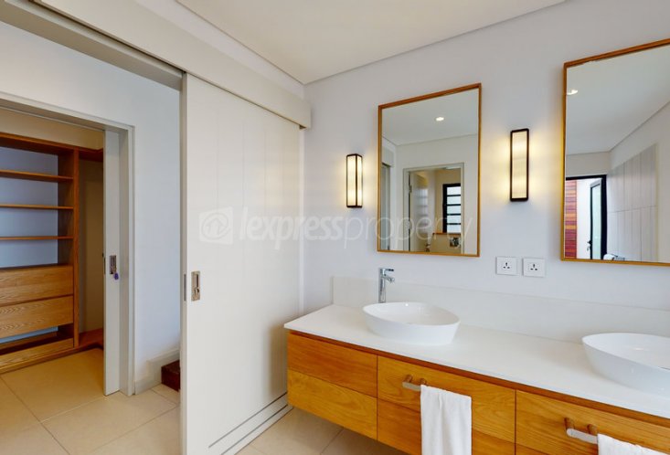 Penthouse - 4 Bedrooms - 334 m²