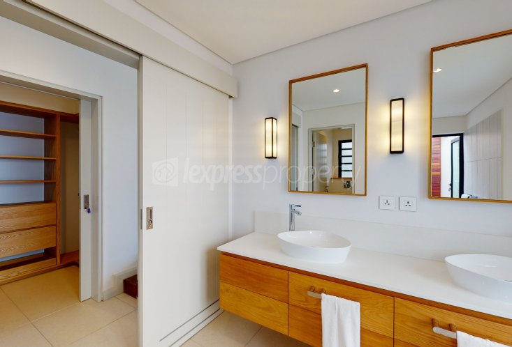 Penthouse - 4 Bedrooms - 458 m²