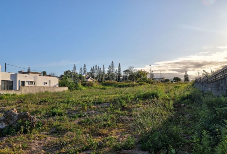 Residential land - 1083 m²