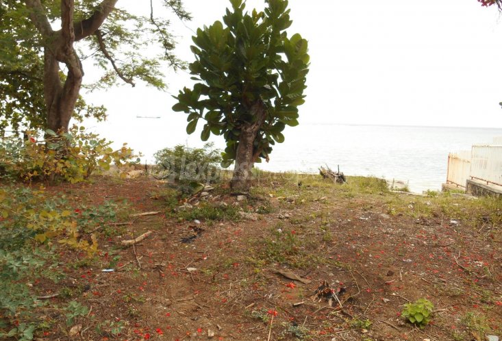 Residential land - 1185 m²