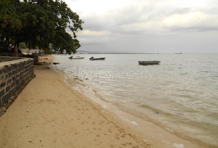 Residential land - 1185 m²
