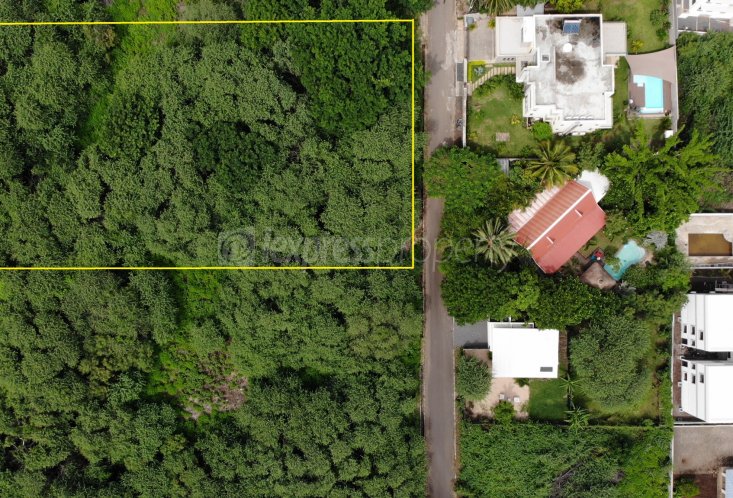 Residential land - 3823 m²