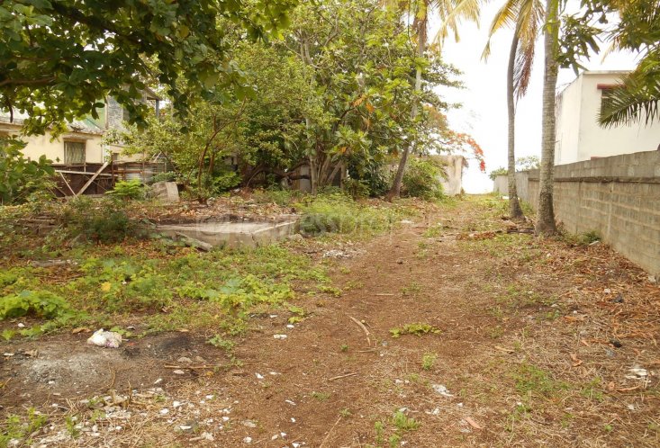 Terrain résidentiel - 1185 m²