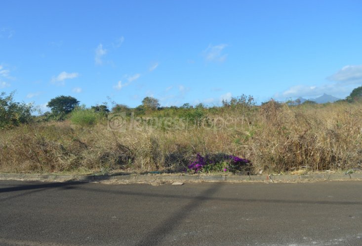 Terrain résidentiel - 1643 m²