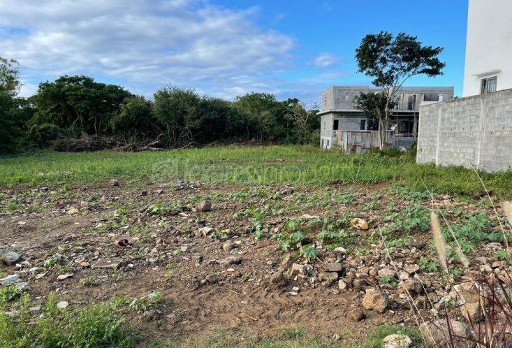 Terrain résidentiel - 1967 m²