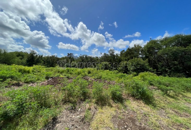 Terrain résidentiel - 2127 m²