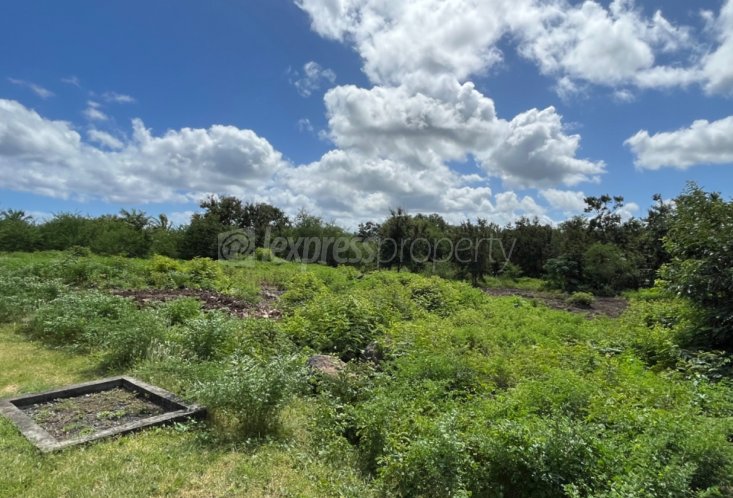Terrain résidentiel - 2127 m²