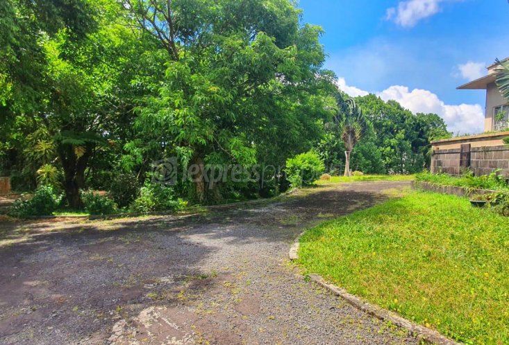 Terrain résidentiel - 5332 m²