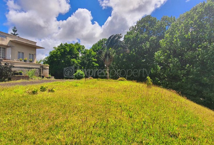 Terrain résidentiel - 5332 m²