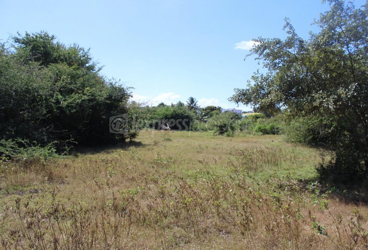 Terrain résidentiel - 5611 m²