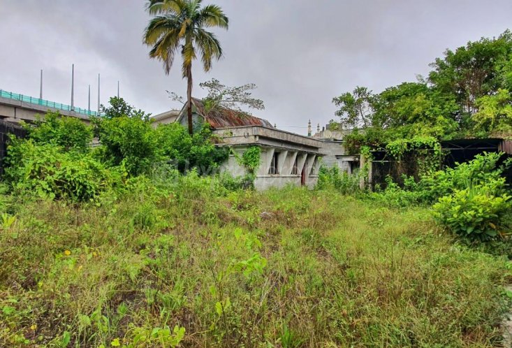 Terrain résidentiel - 745 m²