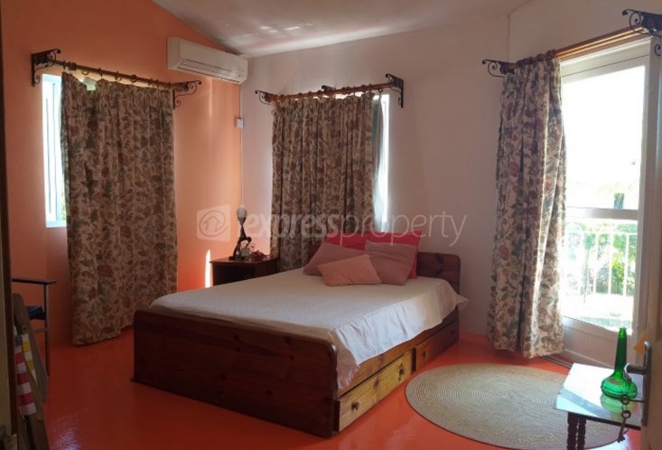 Townhouse/Duplex - 3 chambres - 1100 p²