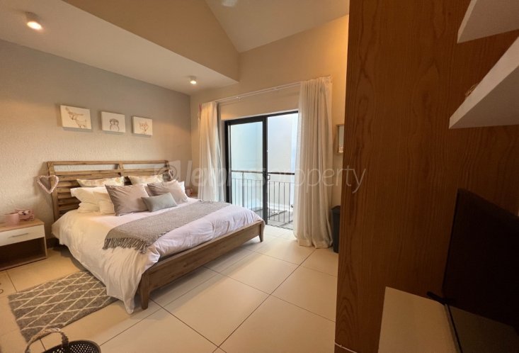 Townhouse/Duplex - 3 chambres - 300 m²