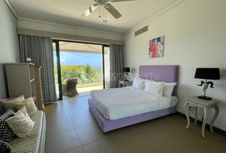 Townhouse / Duplex - 4 Bedrooms - 243 m²