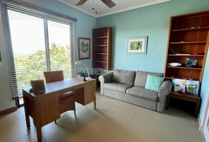 Townhouse / Duplex - 4 Bedrooms - 243 m²