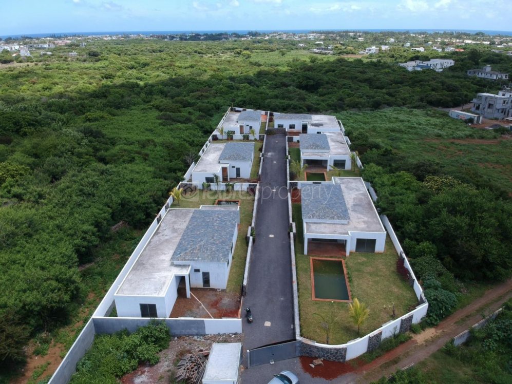 House / Villa For Rent in Grand Bay 175,000 rupees Lexpress Property